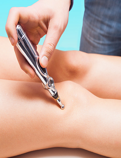 Técnica terapéutica de laser frio con Bodycare Center