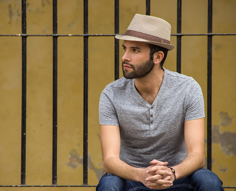 Enrique Olmos, actor de teatro en Nueva York y México