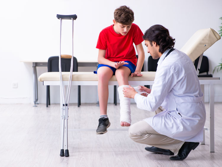 ESPECIALISTA EN ORTOPEDIA Y TRAUMATOLOGÍA 