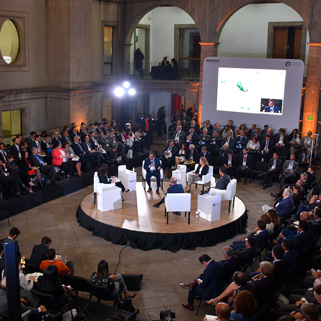 CONGRESOS Y CONVENCIONES