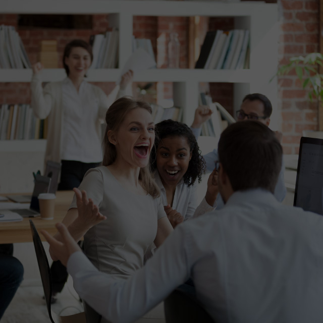 LOGRA LA MOTIVACIÓN LABORAL CON INCENTIVOS Y PREMIOS